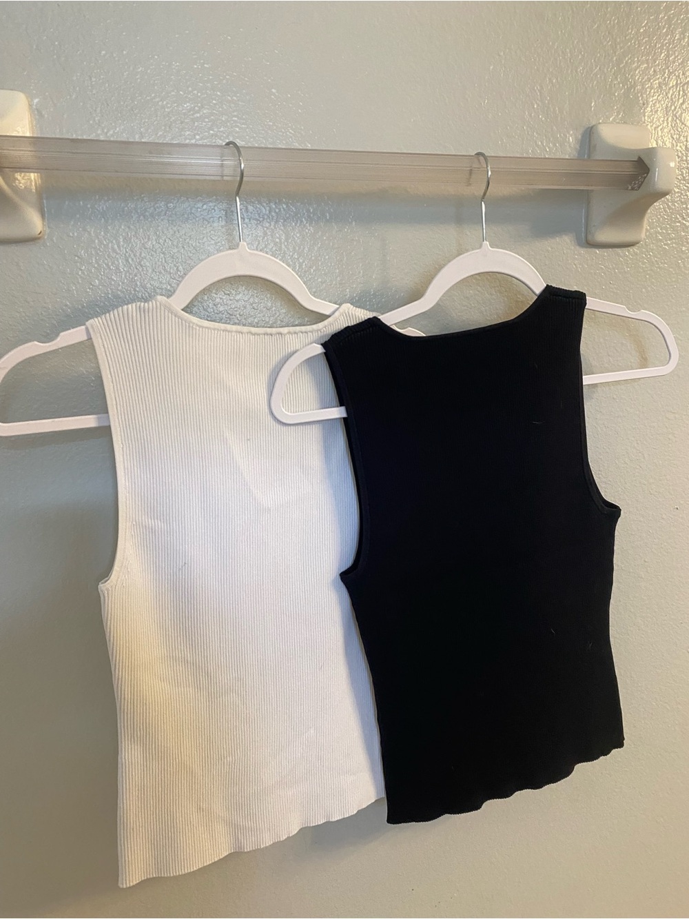 Classic Ribbed Tank Top Set - Picture 4 of 6